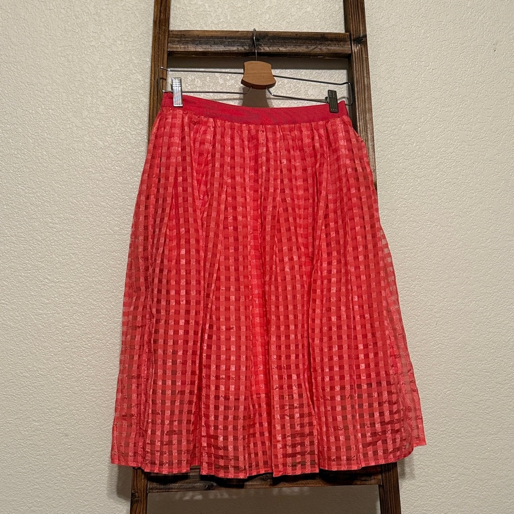 Elegant Pink Pleated Skirt